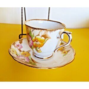 Vintage Royal Albert Tea Cup & Saucer Petunia Pattern 1930's